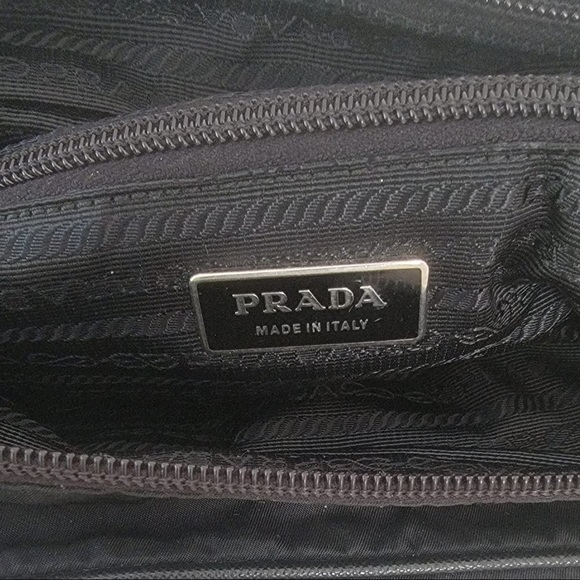 PRADA Front Pocket Crossbody Messenger Bag Tessuto Medium - Picture 4 of 8